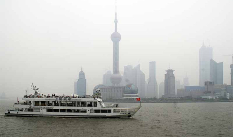 Shanghai: Über dem Meer Shanghai: Über dem Meer