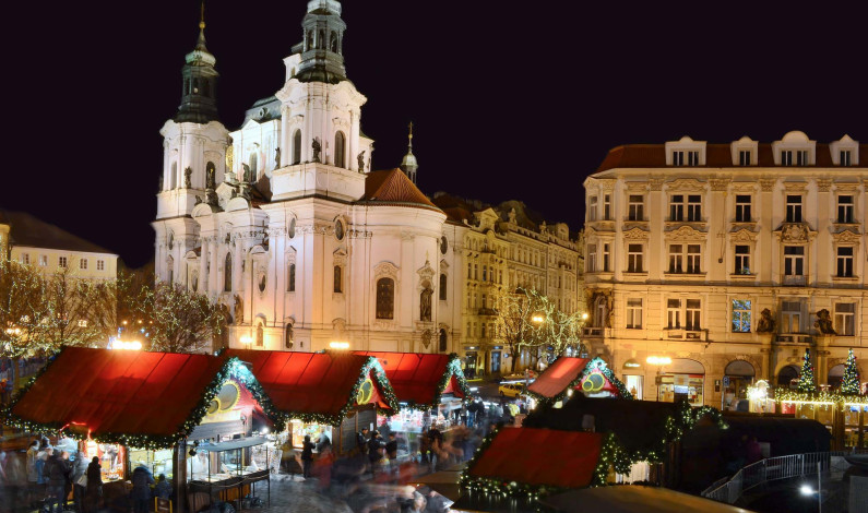 Weihnachtsmarkt Altstädter Ring in Prag Weihnachtsmarkt Altstädter Ring in Prag